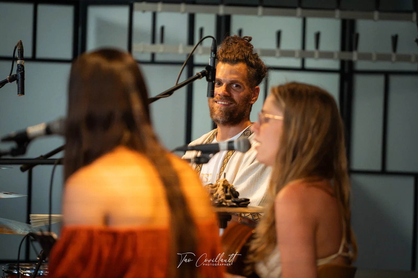 Lisa Anuloma — Album Pre-Release Concert — event photograph 57