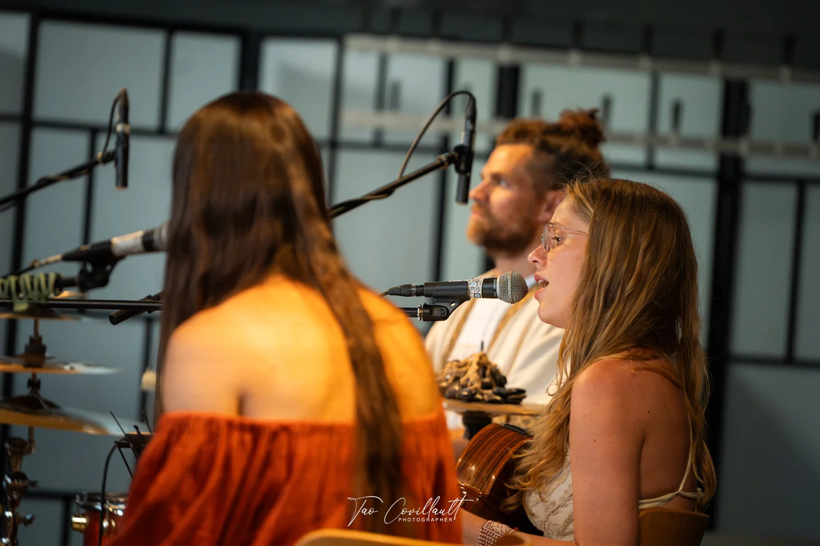 Lisa Anuloma — Album Pre-Release Concert — event photograph 58