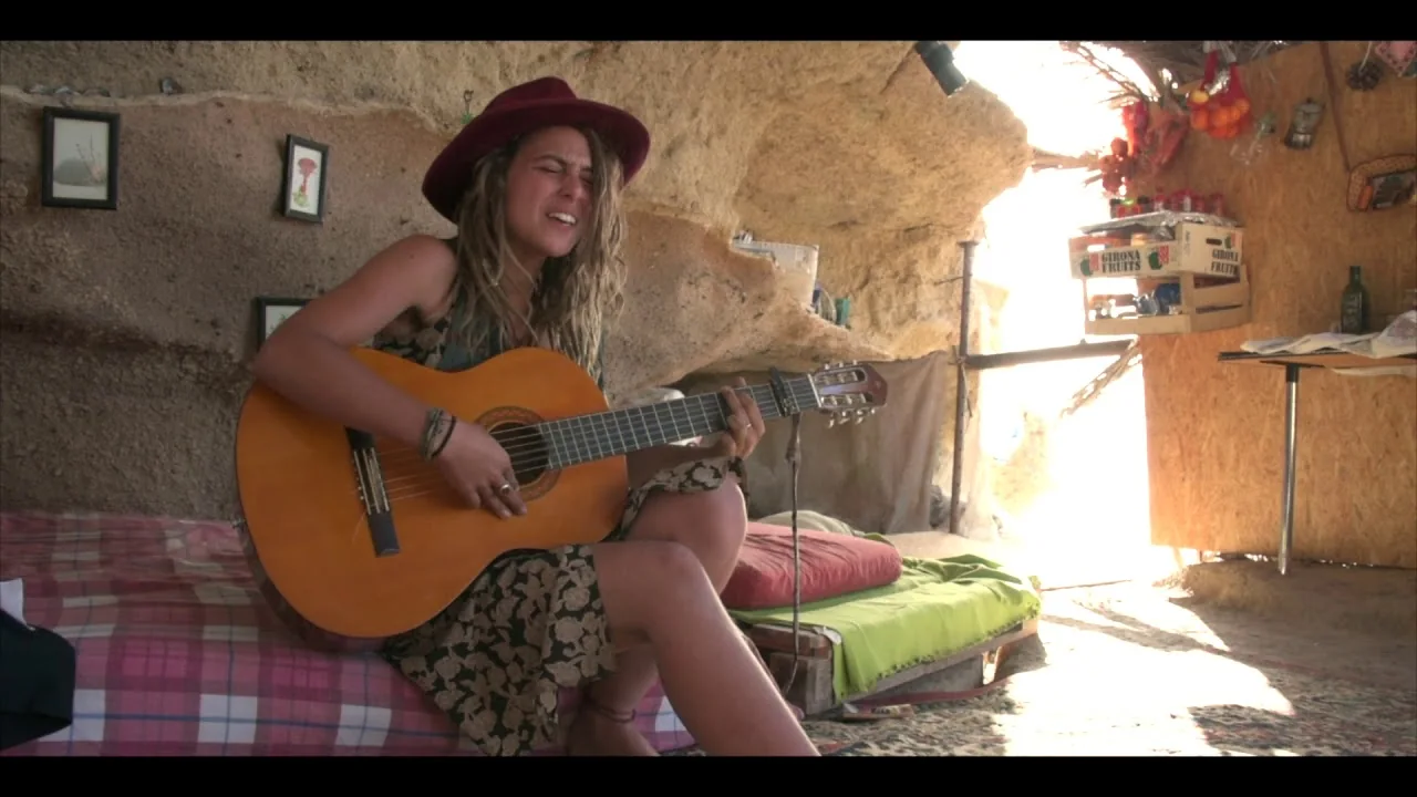 Ilona - Un oiseau de passage — official video poster